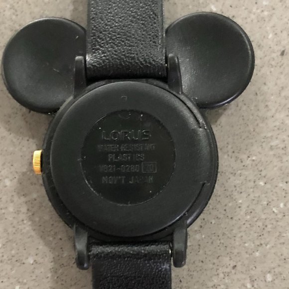 Disney Lorus Mickey Mouse Black Plastic Face Watch - Picture 3 of 3